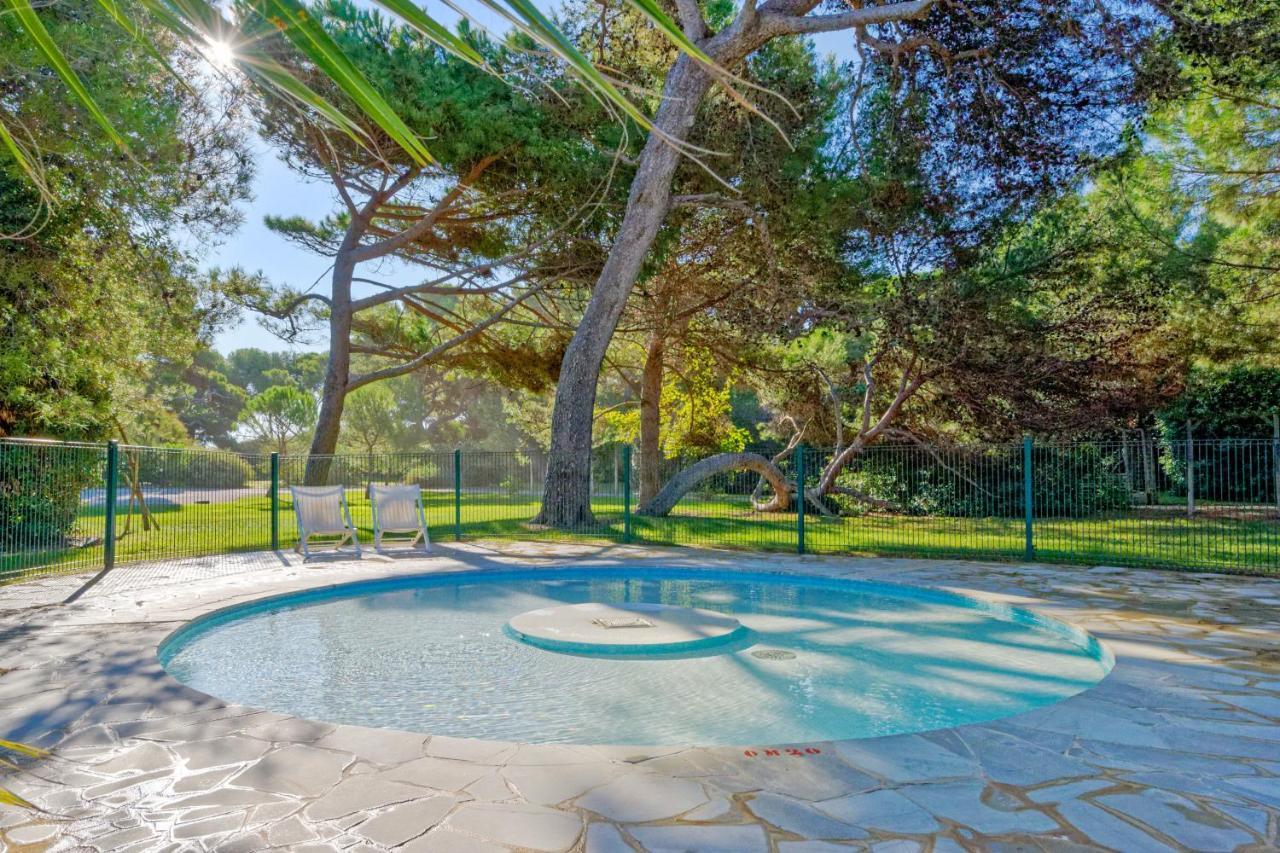 Residence Pierre & Vacances La Pinede Йер Экстерьер фото