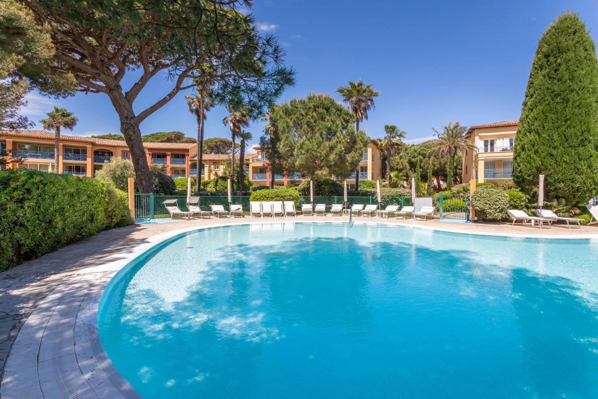 Residence Pierre & Vacances La Pinede Йер Экстерьер фото